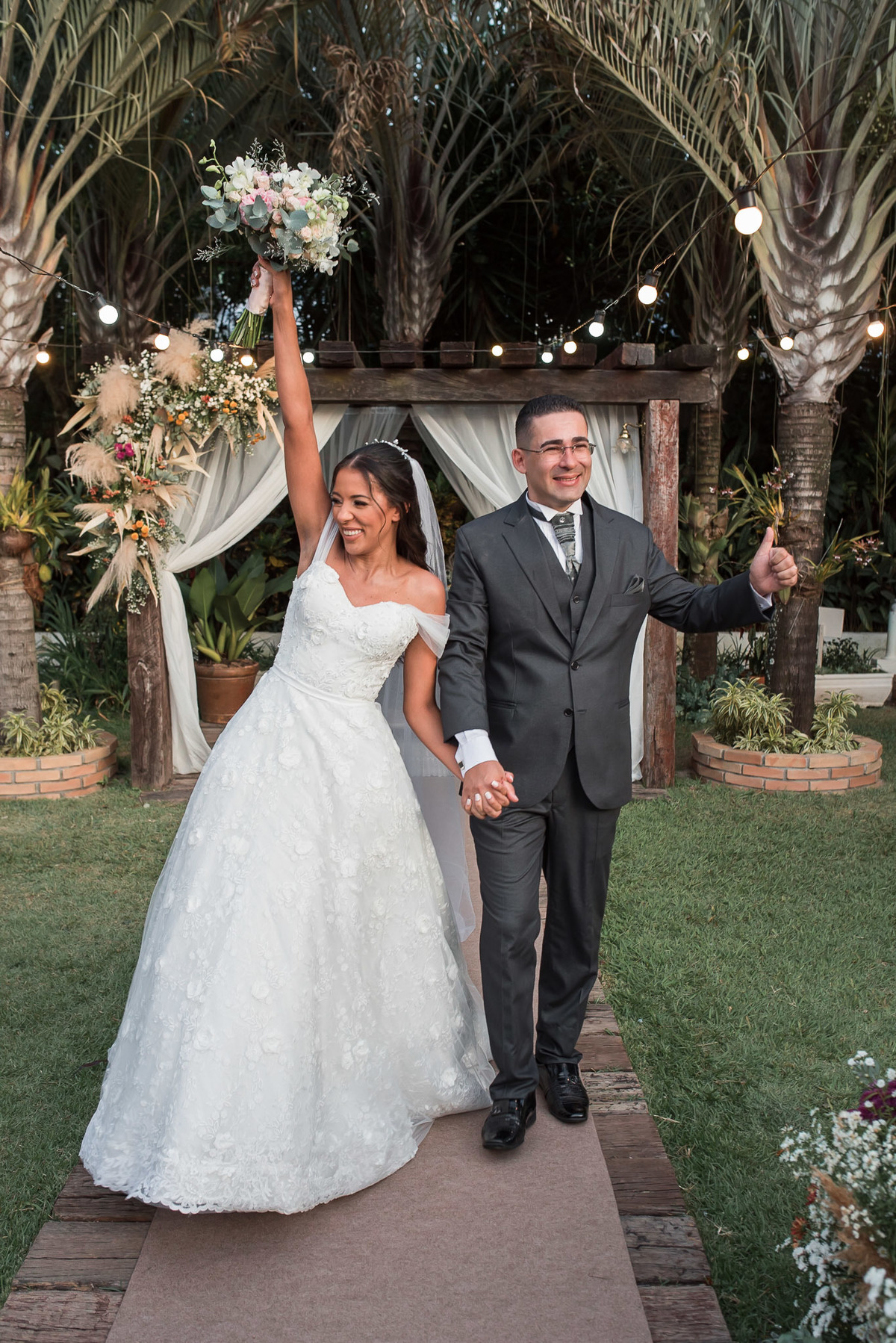 recanto real, casamento ao ar livre, casamento no pôr do sol, decoração de cerimônia, fotografo casamento, fotografia de casamento sorocaba, fotografo de casamento jundiai, vestido de noiva, noiva, casamento ao ar livre, alex e thais fotografia