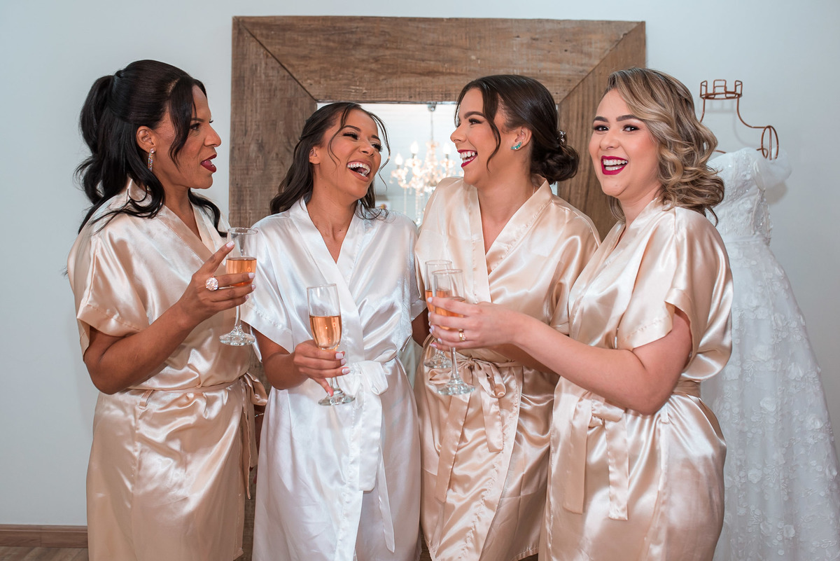 Making off da noiva, vestido de Noiva, Buque de noiva. Dia de noiva. Grande dia. maquiagem de noiva, casamento, jundiai, fotografo casamento, fotografia de casamento sorocaba, fotografo de casamento jundiai, recanto real, casamento ao ar livre, alex e tha