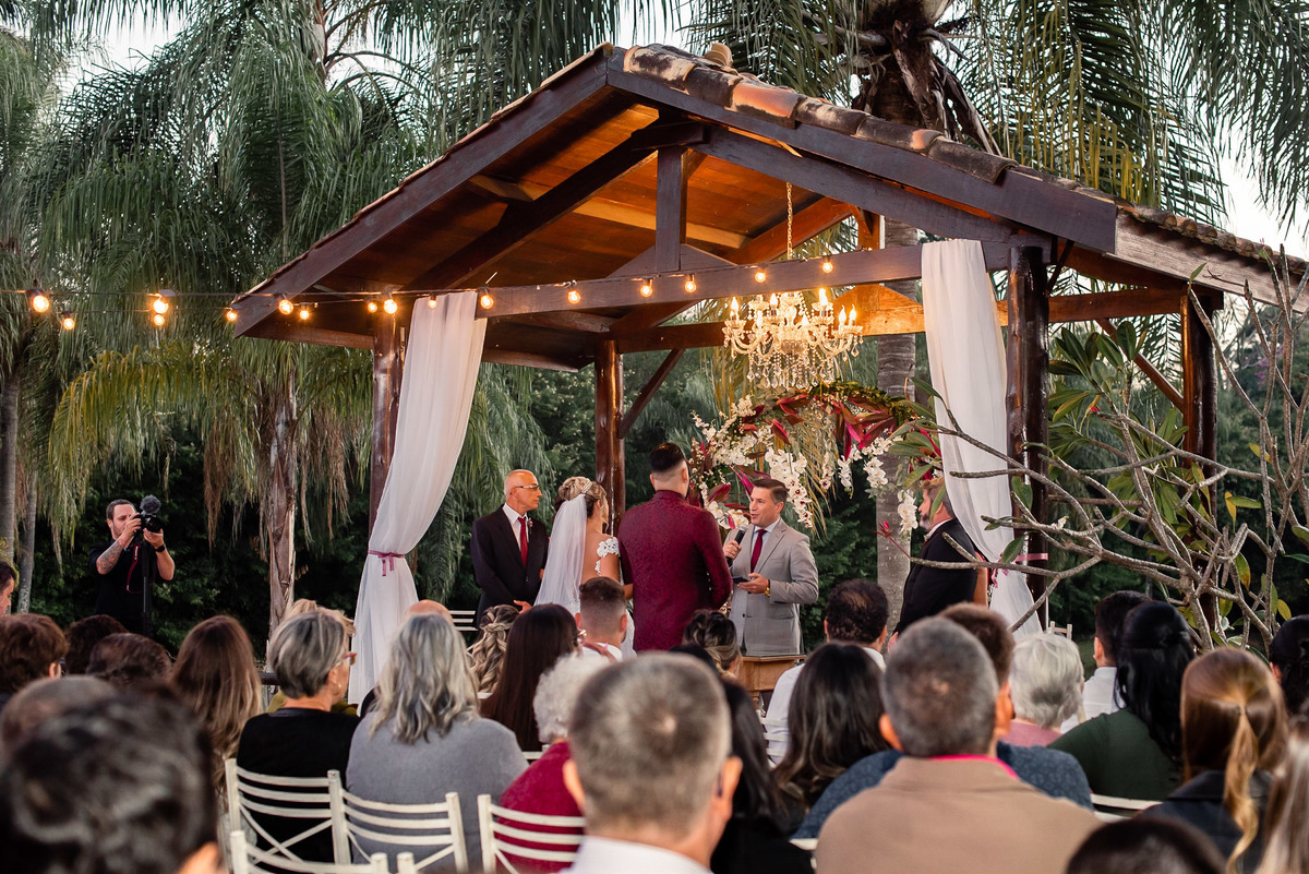 Badulaque, casamento ao ar livre, casamento no pôr do sol, decoração de cerimônia, fotografo casamento, fotografia de casamento sorocaba, fotografo de casamento jundiai, vestido de noiva, noiva, alex e thais fotografia, cerimonia de casamento