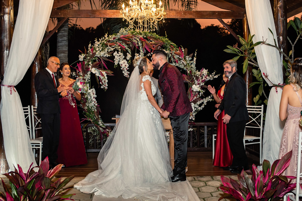 Badulaque, casamento ao ar livre, casamento no pôr do sol, decoração de cerimônia, fotografo casamento, fotografia de casamento sorocaba, fotografo de casamento jundiai, vestido de noiva, noiva, alex e thais fotografia, cerimonia de casamento