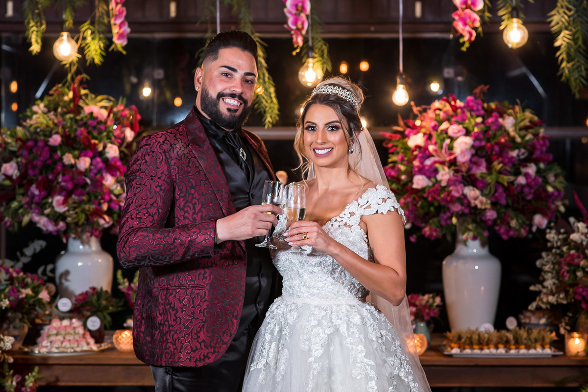 Badulaque, casamento ao ar livre, decoração festa, fotografo casamento, fotografia de casamento sorocaba, fotografo de casamento jundiai, vestido de noiva, noiva, alex e thais fotografia, mesa do bolo