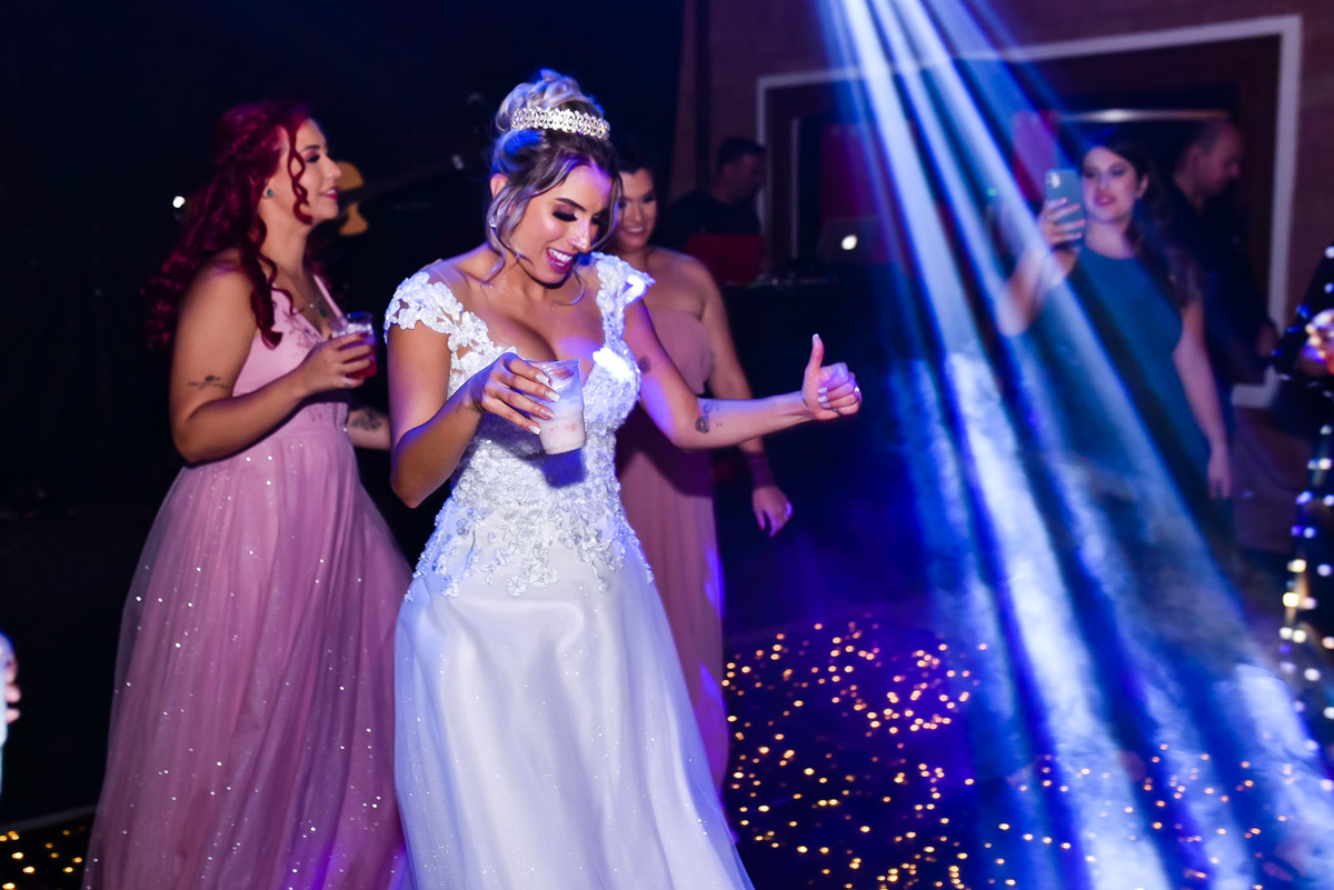 Badulaque, casamento ao ar livre, decoração festa, fotografo casamento, fotografia de casamento sorocaba, fotografo de casamento jundiai, vestido de noiva, noiva, alex e thais fotografia, festa de casamento, balada casamento