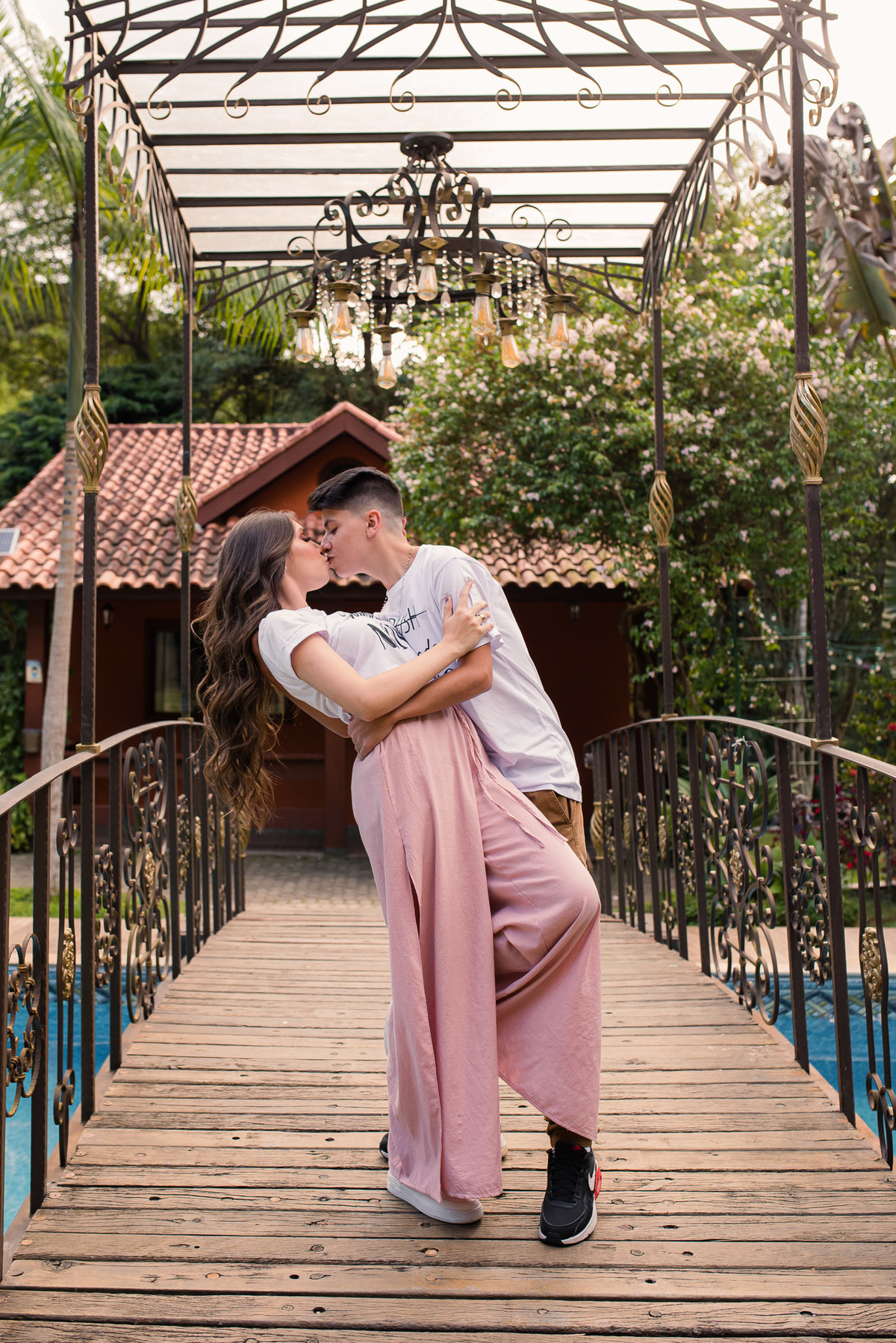 ensaio Pré-Wedding . Ensaio mairipora. pre wedding . dicas de ensaio. poses de ensaio casal. fotografia de casamento. fotografo de casamento.. Ensaio Casal,  Espaço Ravena Garden