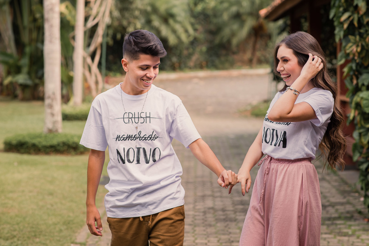 ensaio Pré-Wedding . Ensaio mairipora. pre wedding . dicas de ensaio. poses de ensaio casal. fotografia de casamento. fotografo de casamento.. Ensaio Casal,  Espaço Ravena Garden