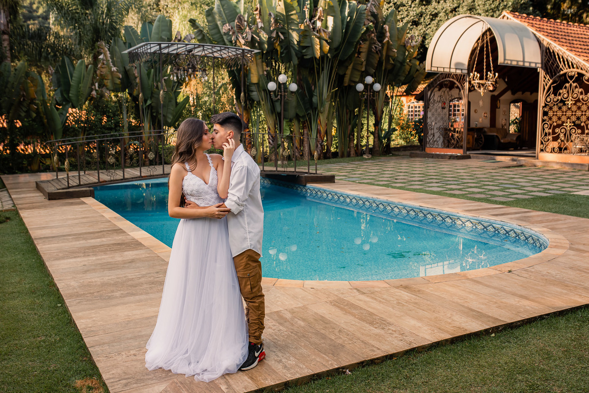 ensaio Pré-Wedding . Ensaio mairipora. pre wedding . dicas de ensaio. poses de ensaio casal. fotografia de casamento. fotografo de casamento.. Ensaio Casal,  Espaço Ravena Garden