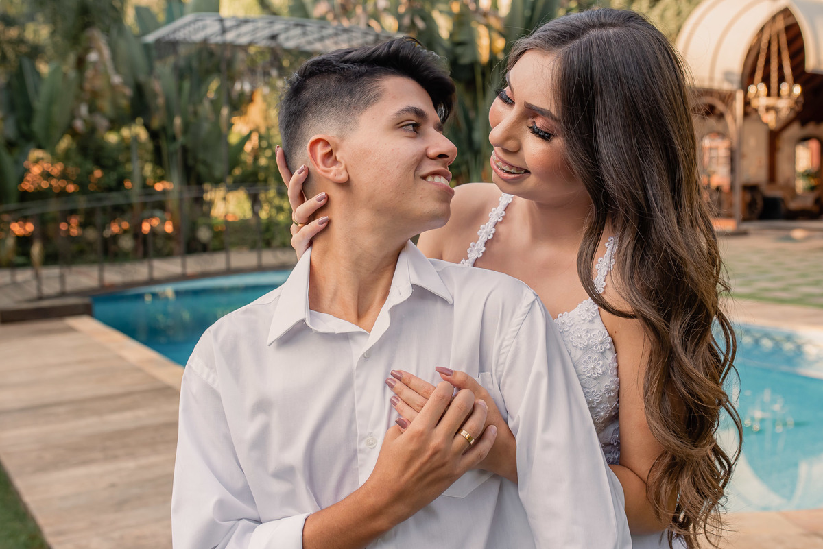 ensaio Pré-Wedding . Ensaio mairipora. pre wedding . dicas de ensaio. poses de ensaio casal. fotografia de casamento. fotografo de casamento.. Ensaio Casal,  Espaço Ravena Garden