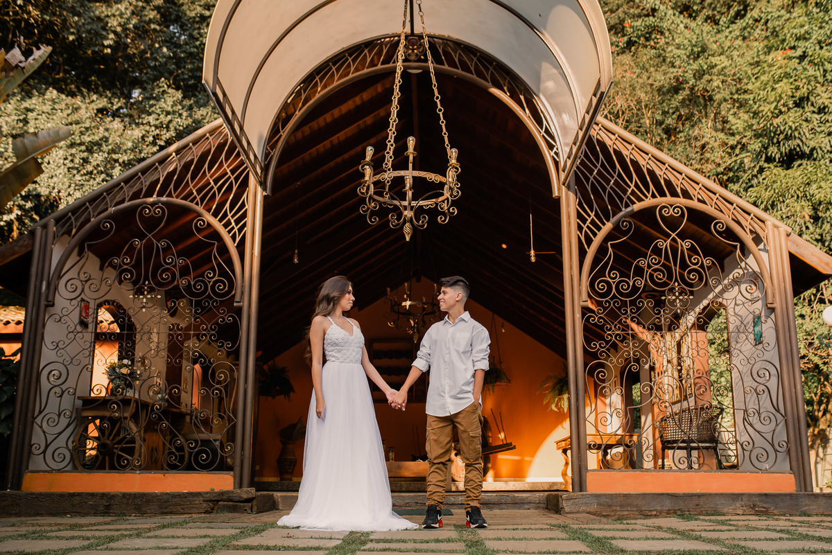 ensaio Pré-Wedding . Ensaio mairipora. pre wedding . dicas de ensaio. poses de ensaio casal. fotografia de casamento. fotografo de casamento.. Ensaio Casal,  Espaço Ravena Garden