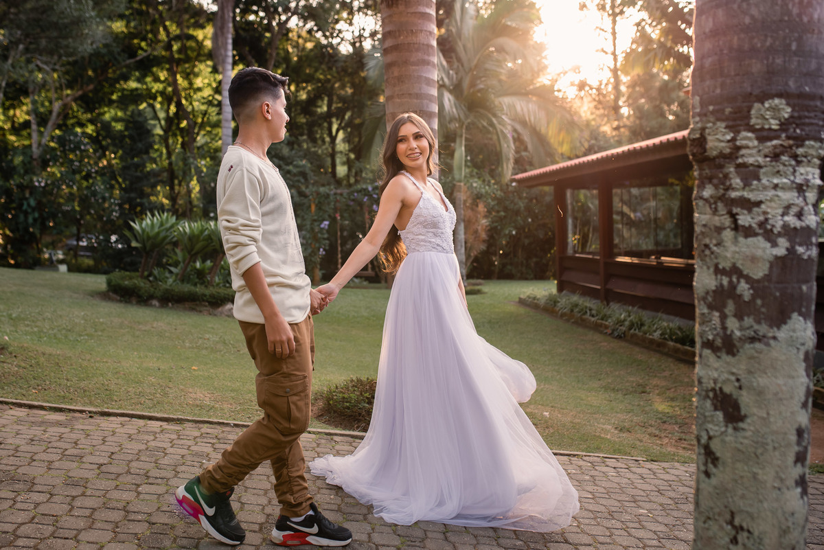 ensaio Pré-Wedding . Ensaio mairipora. pre wedding . dicas de ensaio. poses de ensaio casal. fotografia de casamento. fotografo de casamento.. Ensaio Casal,  Espaço Ravena Garden