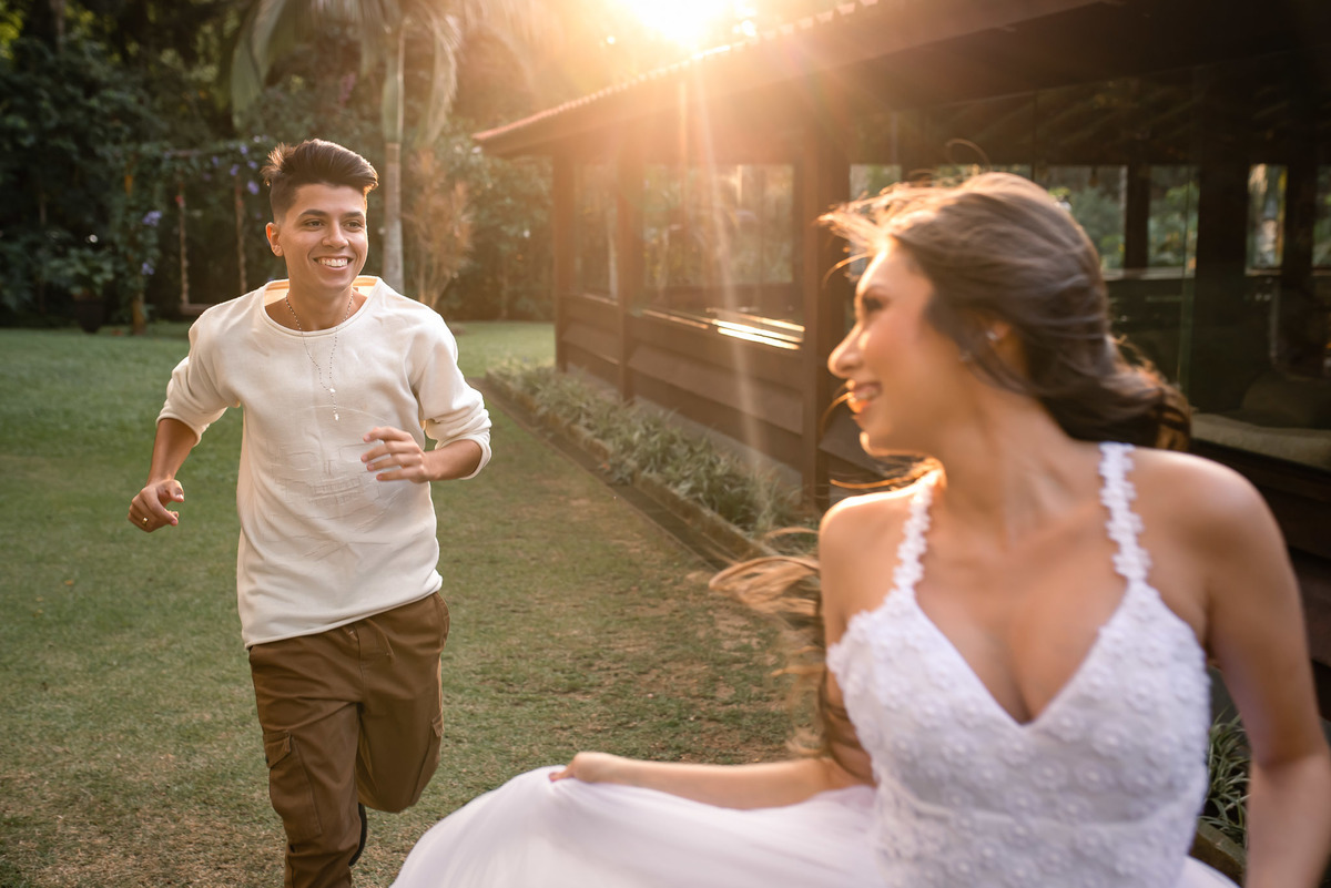 ensaio Pré-Wedding . Ensaio mairipora. pre wedding . dicas de ensaio. poses de ensaio casal. fotografia de casamento. fotografo de casamento.. Ensaio Casal,  Espaço Ravena Garden