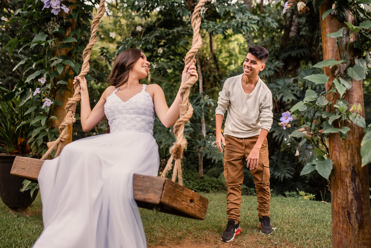 ensaio Pré-Wedding . Ensaio mairipora. pre wedding . dicas de ensaio. poses de ensaio casal. fotografia de casamento. fotografo de casamento.. Ensaio Casal,  Espaço Ravena Garden