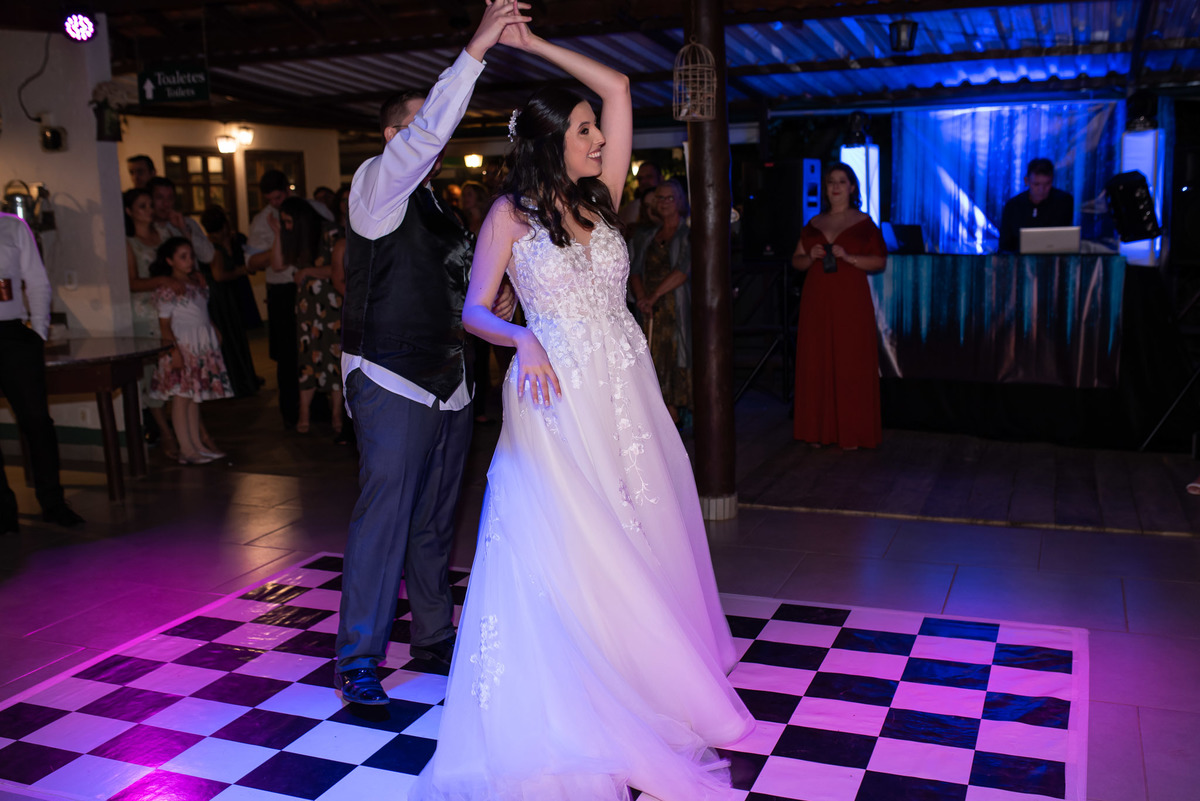 Sítio Sasafraz, casamento ao ar livre, decoração de cerimônia, fotografo casamento, fotografia de casamento Sorocaba, fotografo de casamento Jundiaí, vestido de noiva, noiva, alex e thais fotografia, gravata noivo, festa de casamento