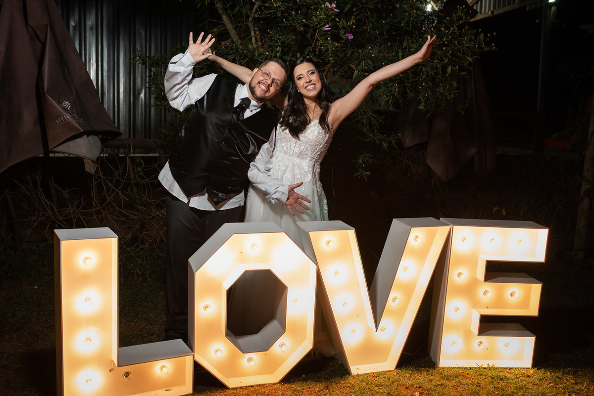 Sítio Sasafraz, casamento ao ar livre, decoração de cerimônia, fotografo casamento, fotografia de casamento Sorocaba, fotografo de casamento Jundiaí, vestido de noiva, noiva, alex e thais fotografia, gravata noivo, festa de casamento