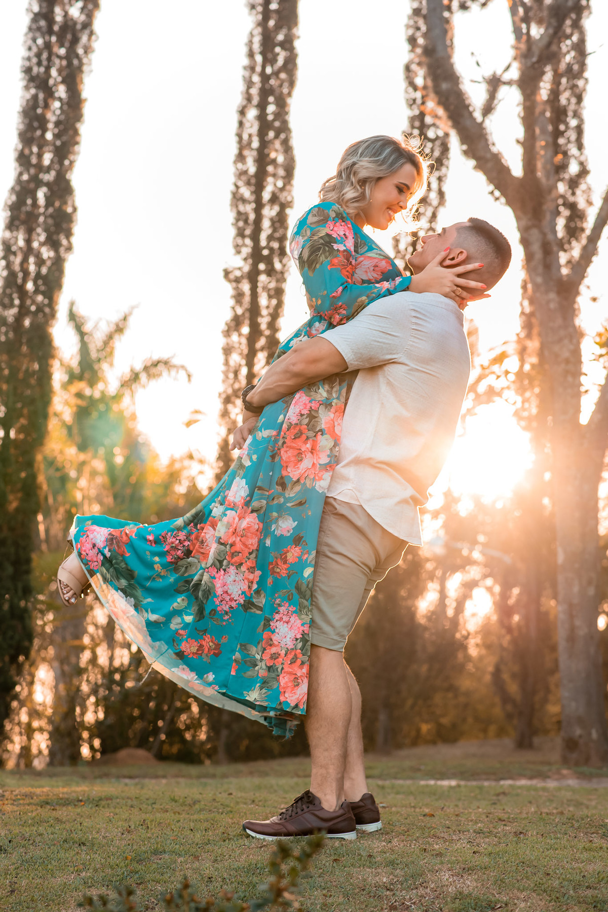 prewedding, ensaioprewedding, ensaiodecasal, fotografiadecasamento, fotografodecasamento, pordosol, ensaioaoarlivre, jundiai, jundiaisp, jundiaicasamentos, jundiaiprewedding, noivos, noivas2026, casamento2026