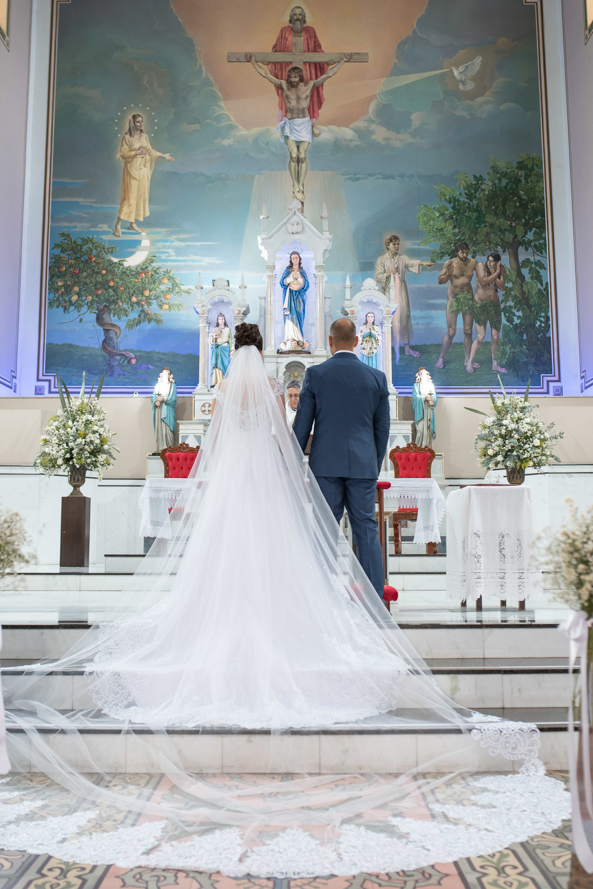 Cerimônia de casamento, vestido de noiva. terno do noivo. casamento na igreja. fotos de casamento. Casamento igreja católica. Paroquia nossa senhora da conceição, vila arens Jundiai 