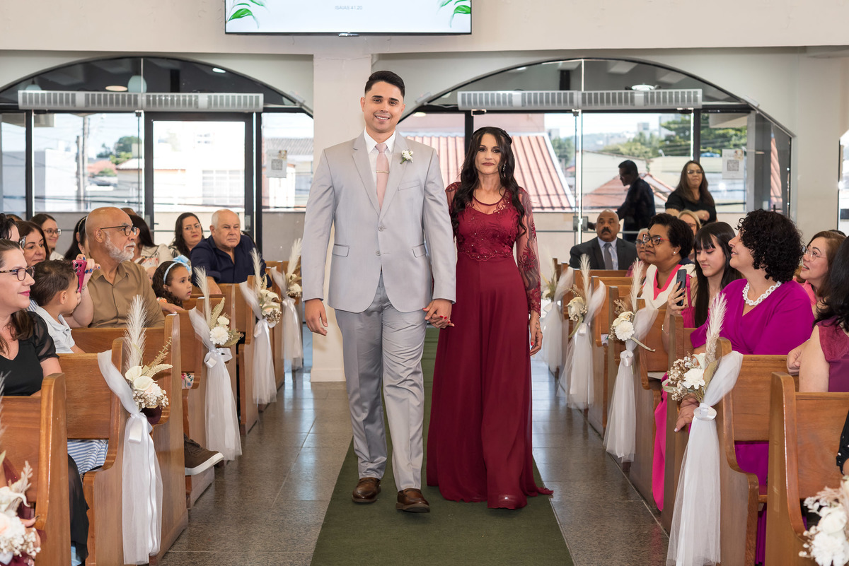 Cerimônia de casamento, vestido de noiva. terno do noivo. casamento na igreja. fotos de casamento. Jundiai, Assembleia de Deus do Vianelo 