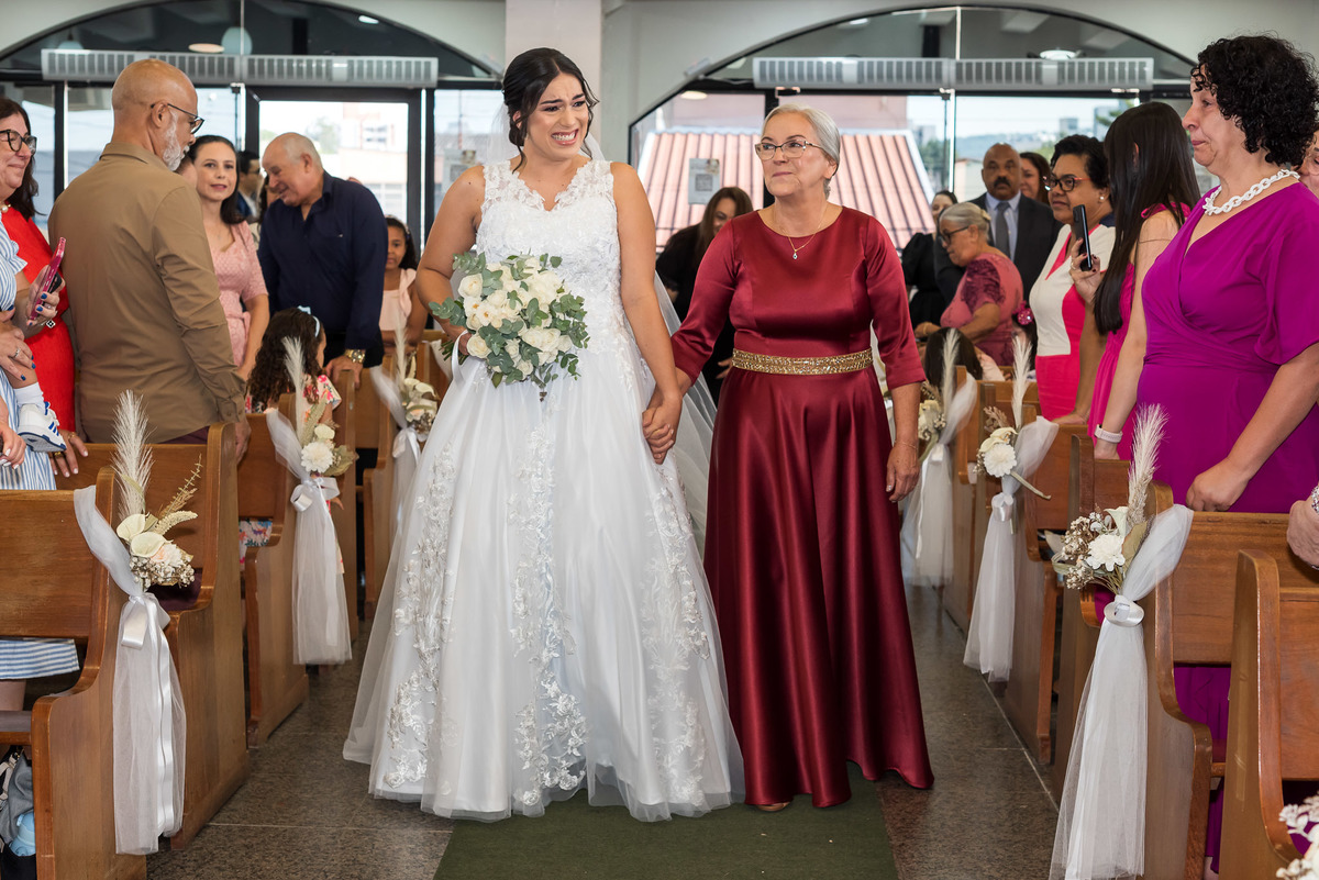 Cerimônia de casamento, vestido de noiva. terno do noivo. casamento na igreja. fotos de casamento. Jundiai, Assembleia de Deus do Vianelo 