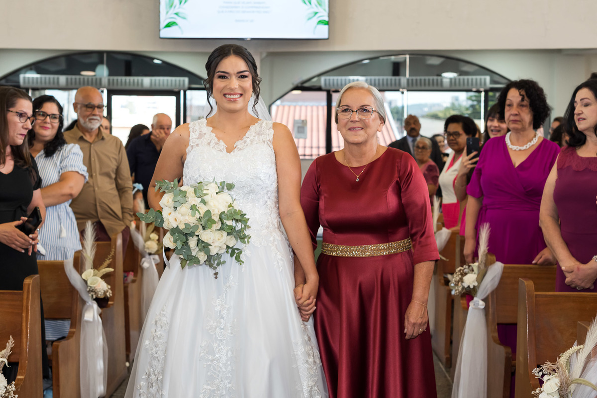 Cerimônia de casamento, vestido de noiva. terno do noivo. casamento na igreja. fotos de casamento. Jundiai, Assembleia de Deus do Vianelo 