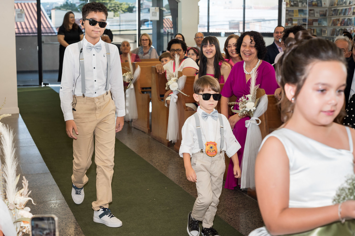 Cerimônia de casamento, vestido de noiva. terno do noivo. casamento na igreja. fotos de casamento. Jundiai, Assembleia de Deus do Vianelo 