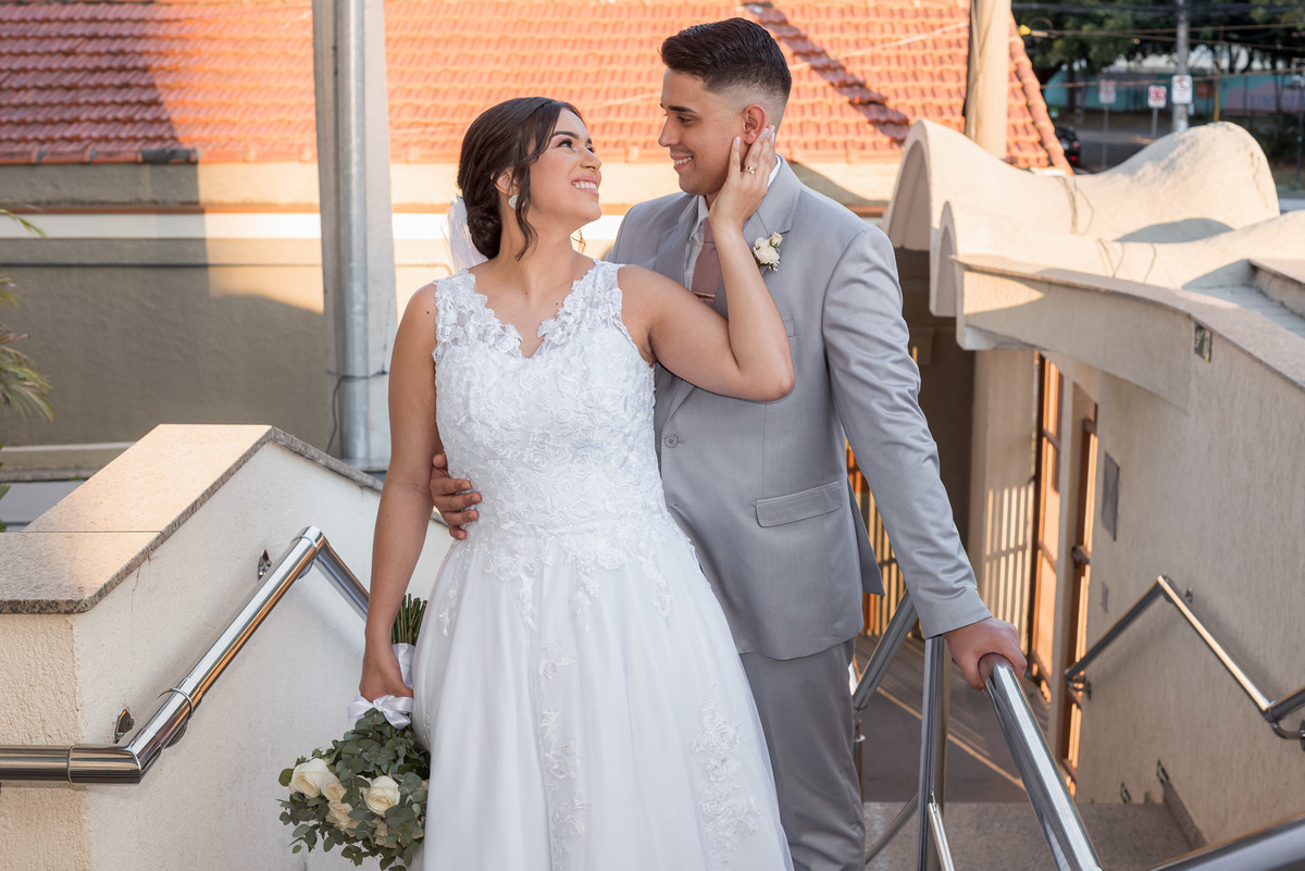 Cerimônia de casamento, vestido de noiva. terno do noivo. casamento na igreja. fotos de casamento. Jundiai, Assembleia de Deus do Vianelo, ensaio casal, fotos noivos 