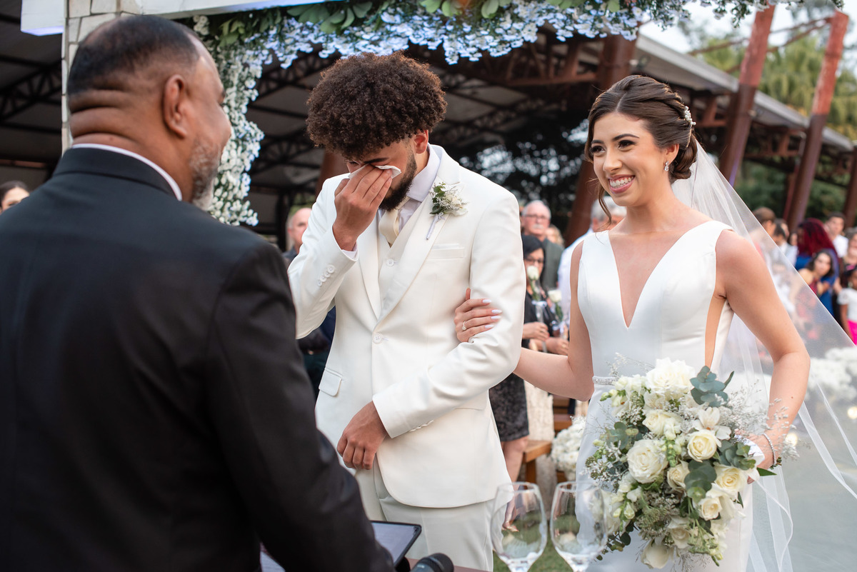 
Vestido de noiva. terno do noivo. fotos de casamento. Espaço Santa Filomena, decoração casamento, festa casamento, madrinhas, padrinhos, casamento ao ar livre, fotografo de casamento sorocaba,  fotos de casamento, fotografo de casamento jundiai,