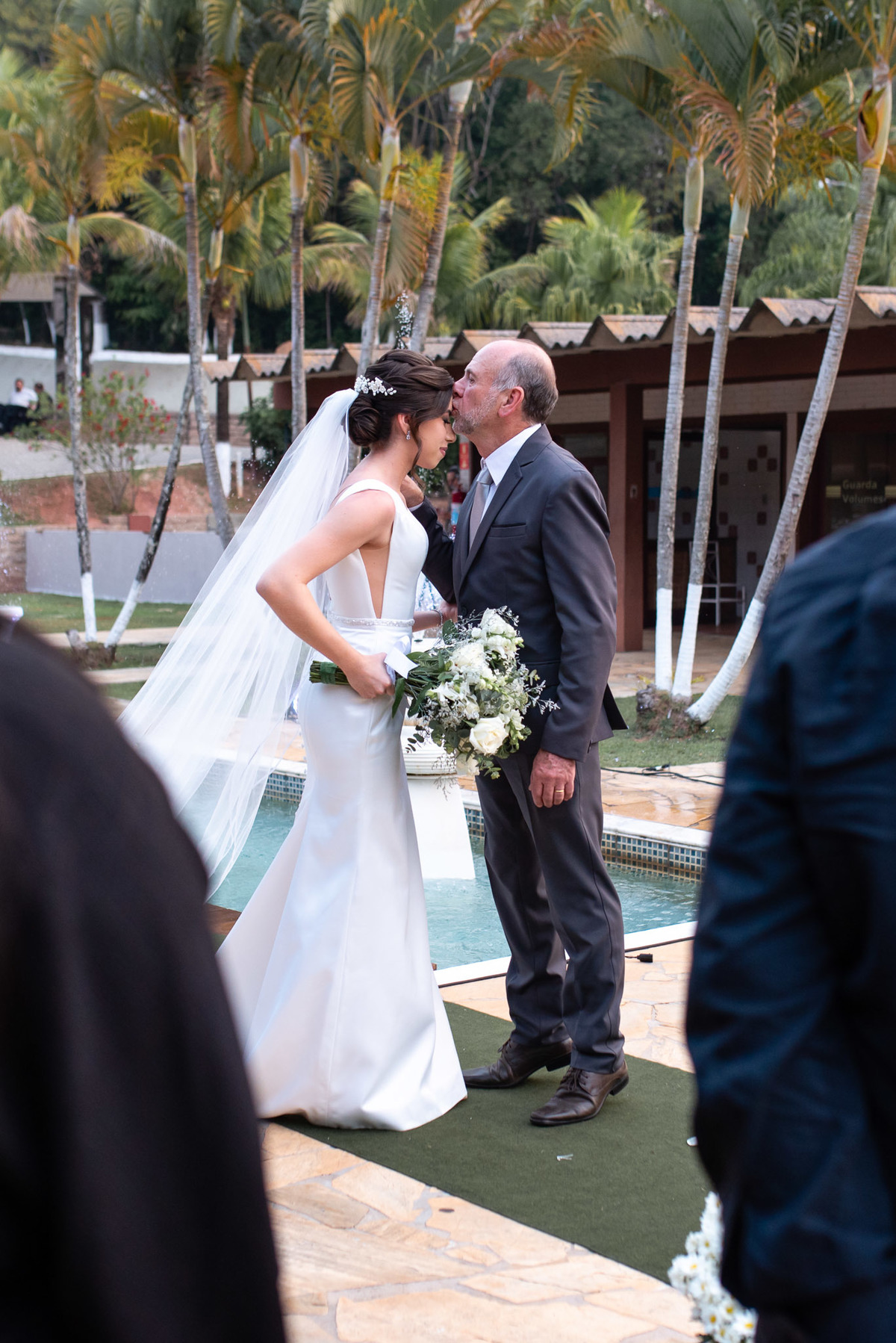 
Vestido de noiva. terno do noivo. fotos de casamento. Espaço Santa Filomena, decoração casamento, festa casamento, madrinhas, padrinhos, casamento ao ar livre, fotografo de casamento sorocaba,  fotos de casamento, fotografo de casamento jundiai,