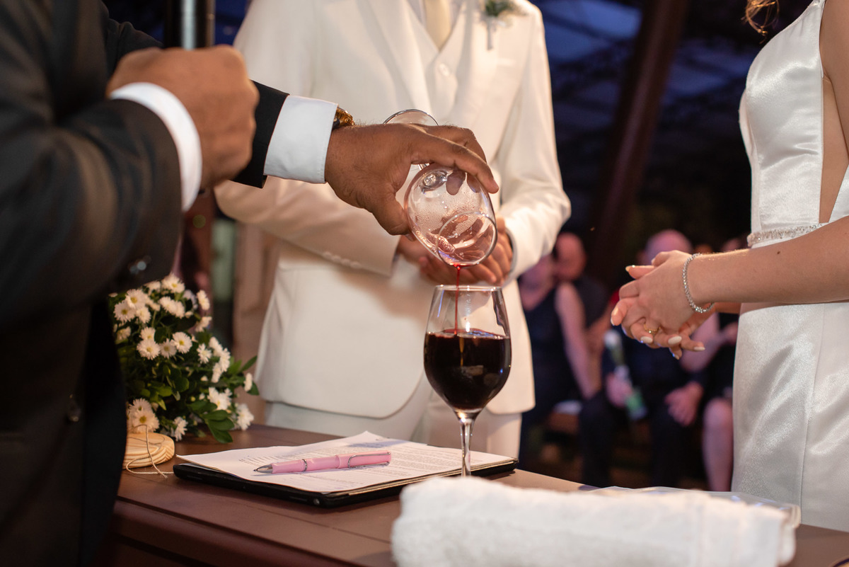 
Vestido de noiva. terno do noivo. fotos de casamento. Espaço Santa Filomena, decoração casamento, festa casamento, madrinhas, padrinhos, casamento ao ar livre, fotografo de casamento sorocaba,  fotos de casamento, fotografo de casamento jundiai,