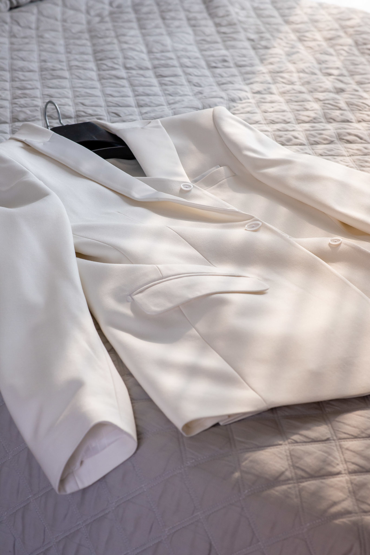 making off do noivo, fotos de casamento, fotografo de casamento jundiai, terno do noivo, fotografo de casamento sorocaba