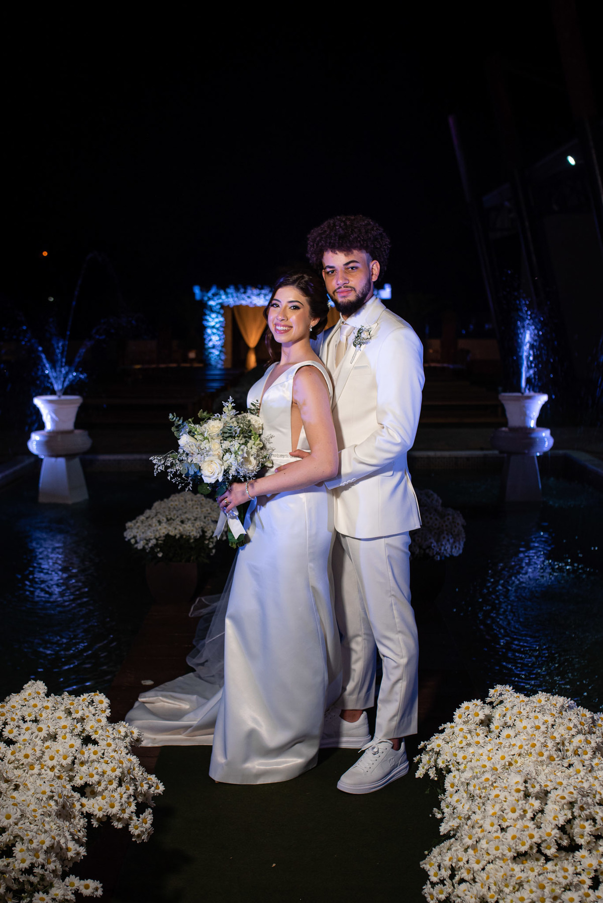 Vestido de noiva. terno do noivo. fotos de casamento. Espaço Santa Filomena, decoração casamento, festa casamento, fotografo de casamento sorocaba,  fotos de casamento, fotografo de casamento jundiai, ensaio casal
