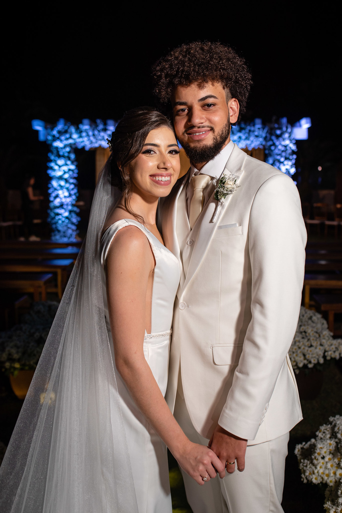 Vestido de noiva. terno do noivo. fotos de casamento. Espaço Santa Filomena, decoração casamento, festa casamento, fotografo de casamento sorocaba,  fotos de casamento, fotografo de casamento jundiai, ensaio casal
