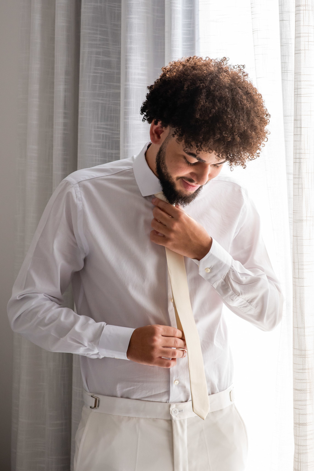 making off do noivo, fotos de casamento, fotografo de casamento jundiai, terno do noivo, fotografo de casamento sorocaba