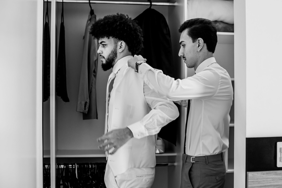 making off do noivo, fotos de casamento, fotografo de casamento jundiai, terno do noivo, fotografo de casamento sorocaba