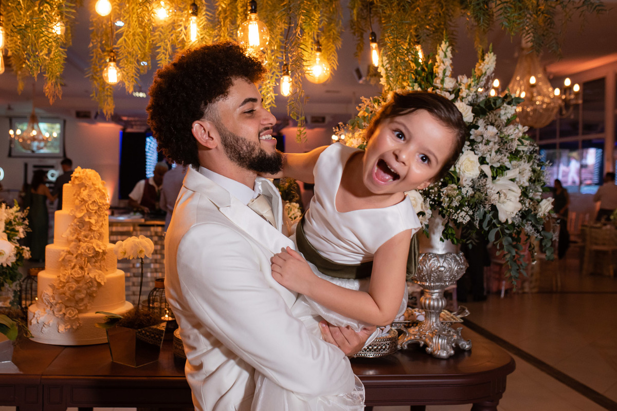 Vestido de noiva. terno do noivo. fotos de casamento. Espaço Santa Filomena, decoração casamento, festa casamento, fotografo de casamento sorocaba,  fotos de casamento, fotografo de casamento jundiai, festa de casamento
