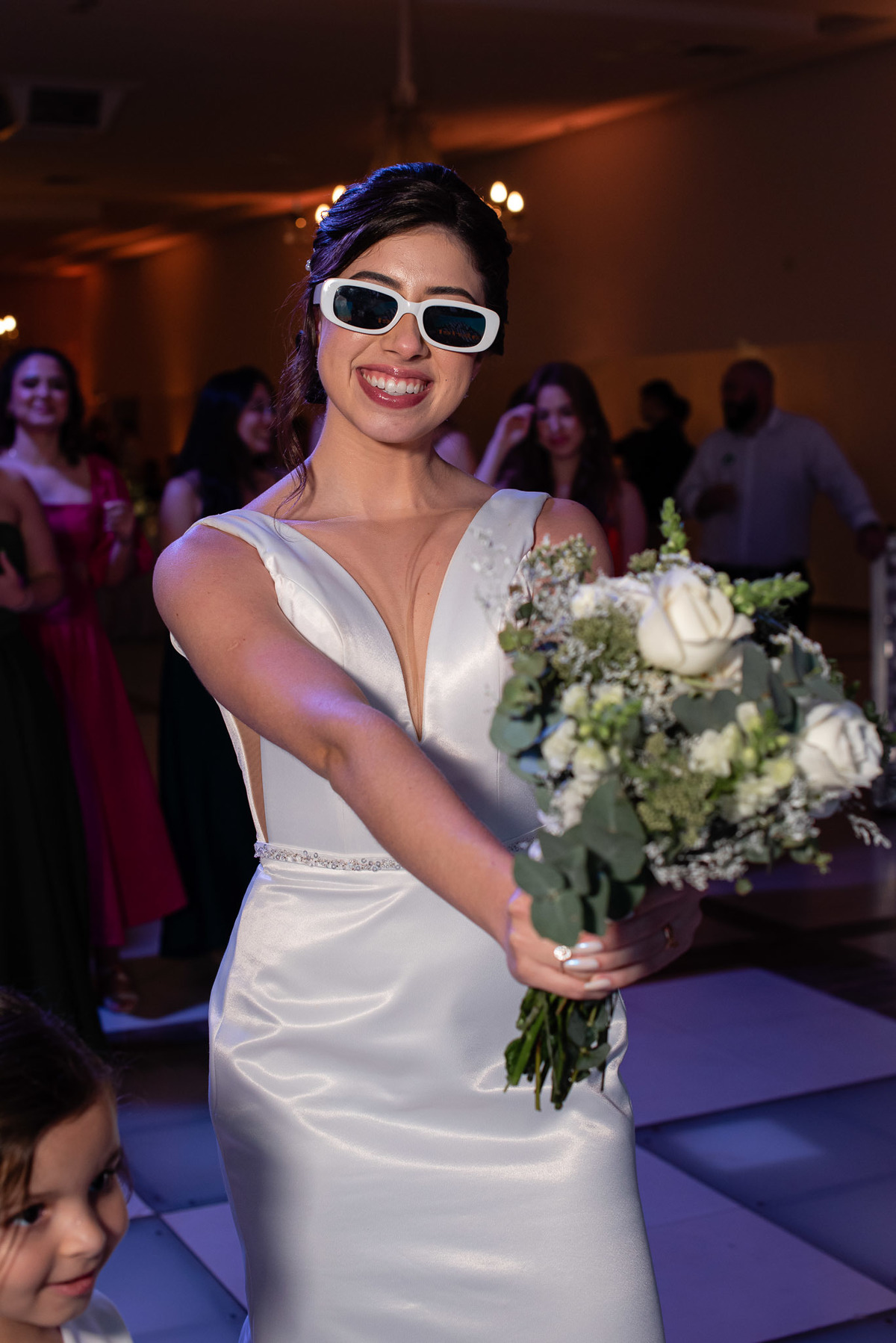 Vestido de noiva. terno do noivo. fotos de casamento. Espaço Santa Filomena, decoração casamento, festa casamento, fotografo de casamento sorocaba,  fotos de casamento, fotografo de casamento jundiai, festa de casamento, buque 