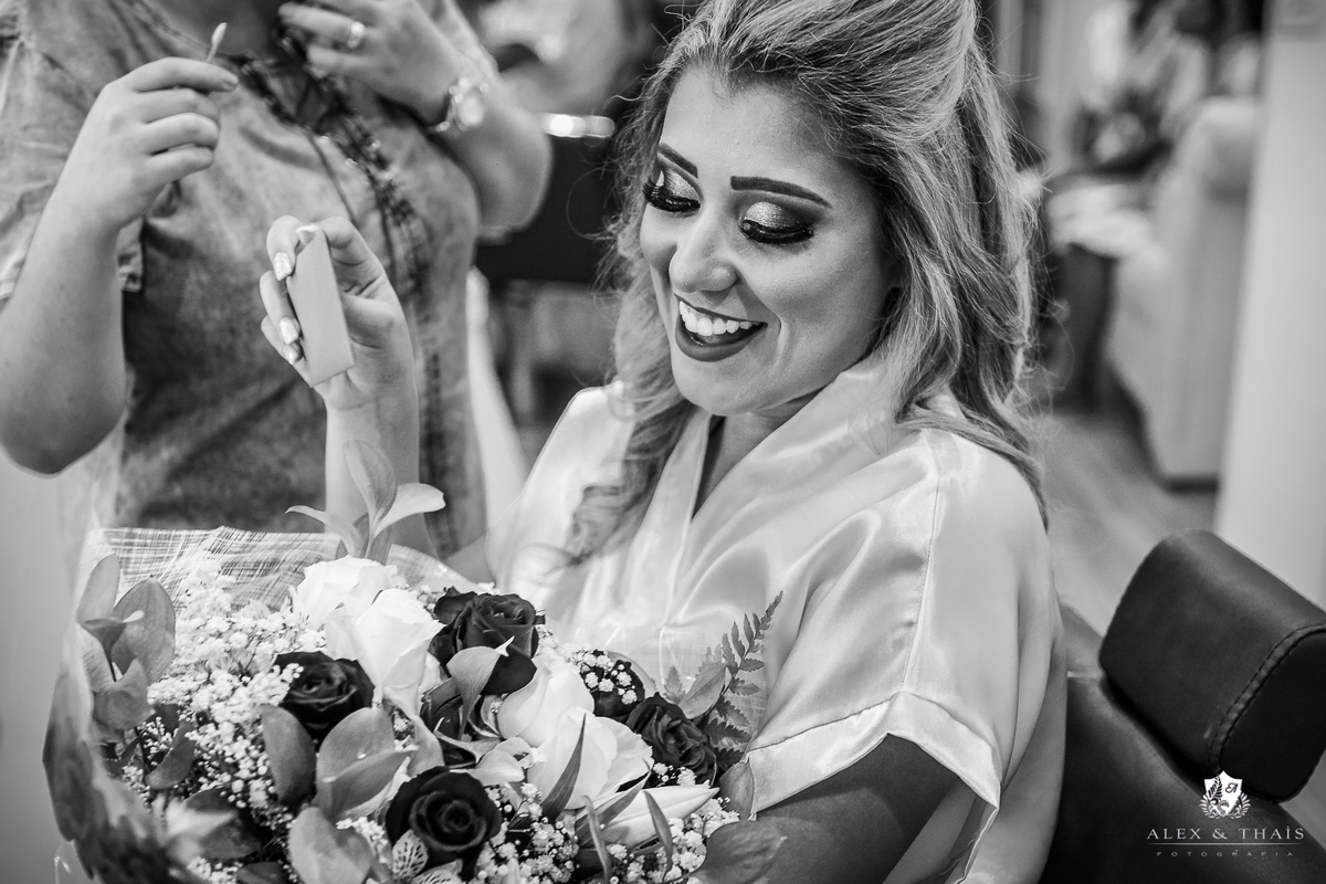 emoção da Noiva Maíra, momento love no dia da noiva, Making Off da noiva na na tais hespanhol