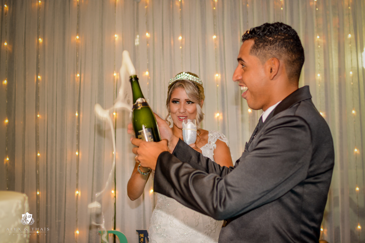 brinde dos noivos, na chacara happy day varzea paulista