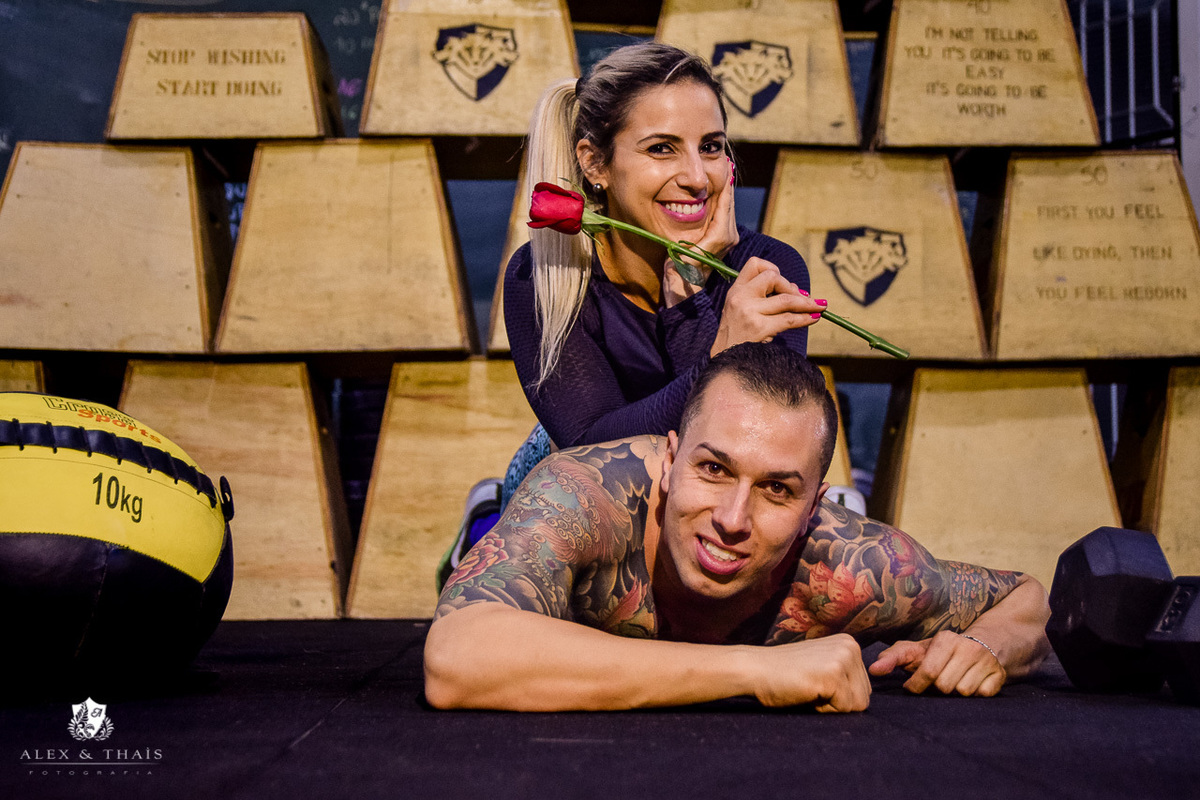ensaio pre wedding Roberto e Joyce na Crossfit Kerberos jundiai, ideia para pre wedding