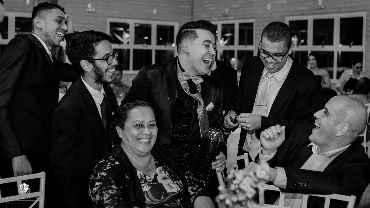 casamento Larissa e Vitor festa no salão Paraiso, Hora da Gravata