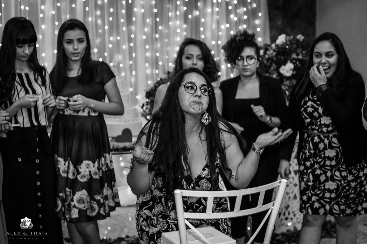 casamento Larissa e Vitor festa no salão Paraiso. De quem sera o Buque?