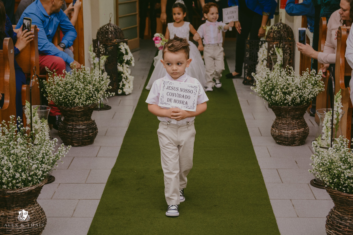 Cerimonia casamento na igreja Assembleia de Deus - CaxambuCerimonia casamento na igreja Assembleia de Deus - Caxambu