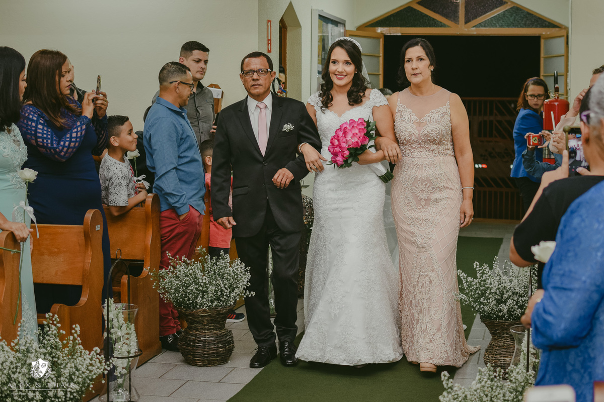 Cerimonia casamento na igreja Assembleia de Deus - Caxambu