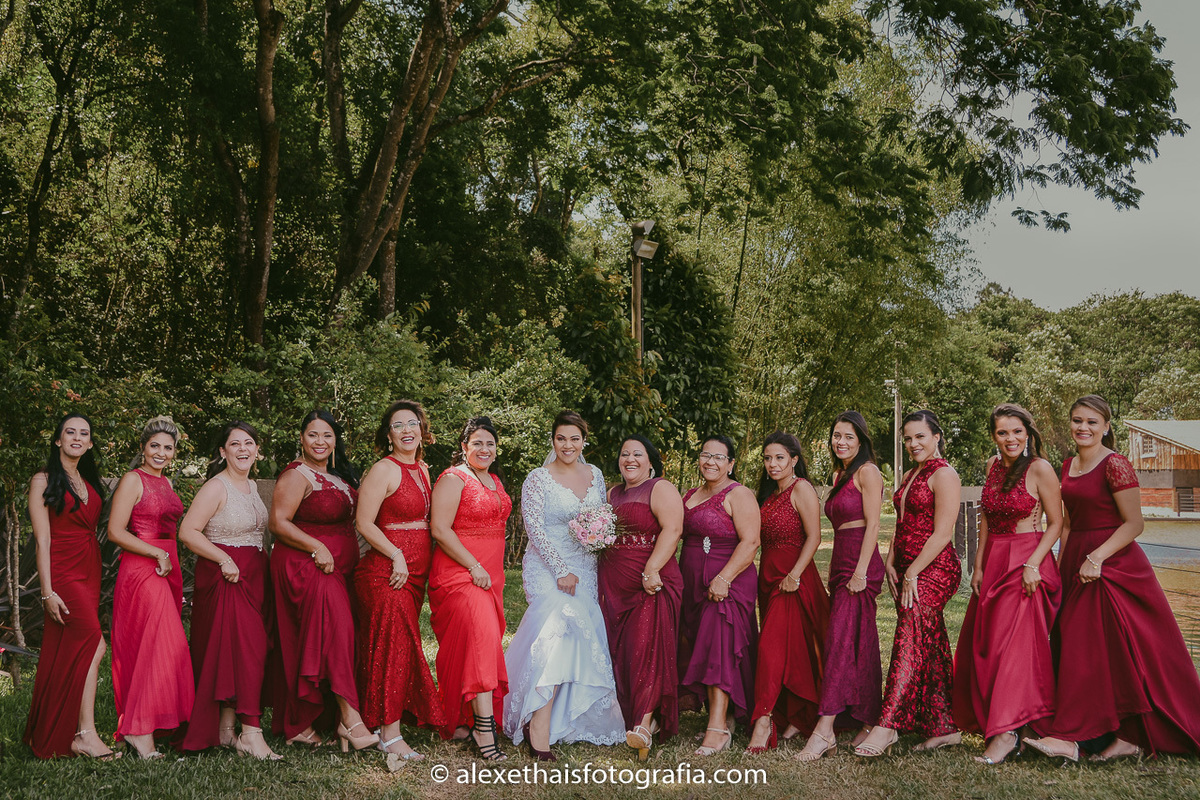 Fotos de casamento no vale verde, foto padrinhos de casamento, vestido madrinhas