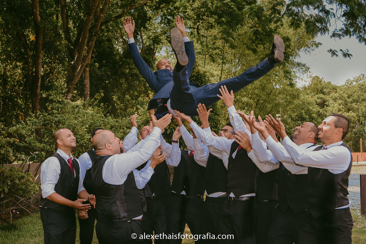 Fotos de casamento no vale verde, foto padrinhos de casamento, traje padrinhos