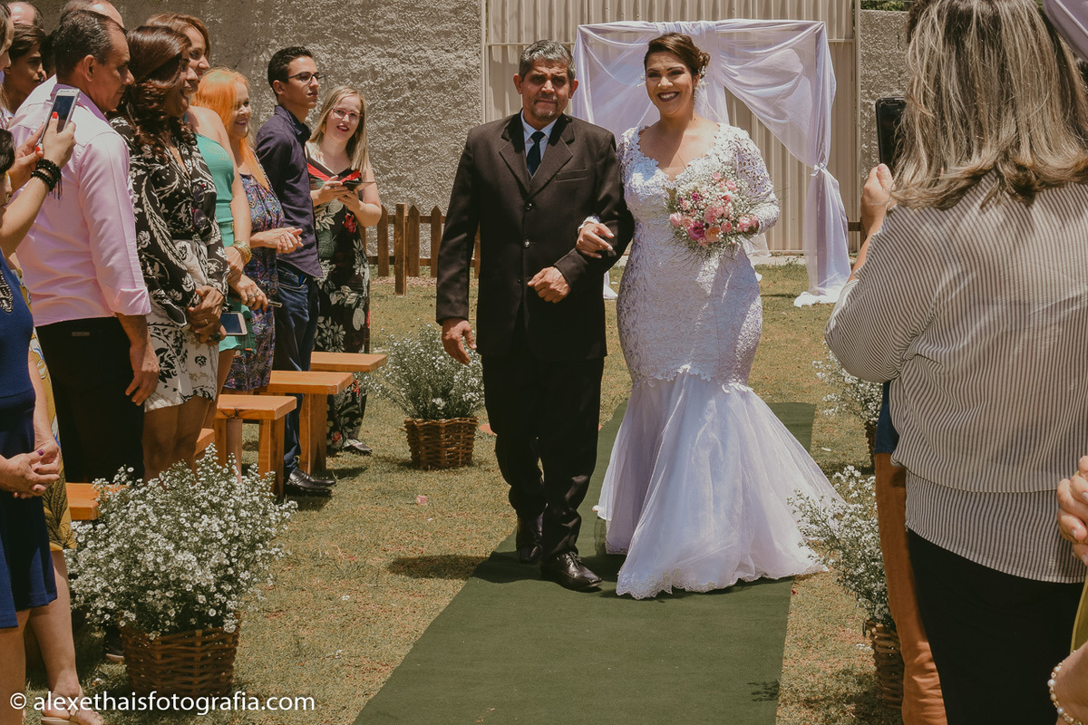 Cerimonia de casamento no vale verde 