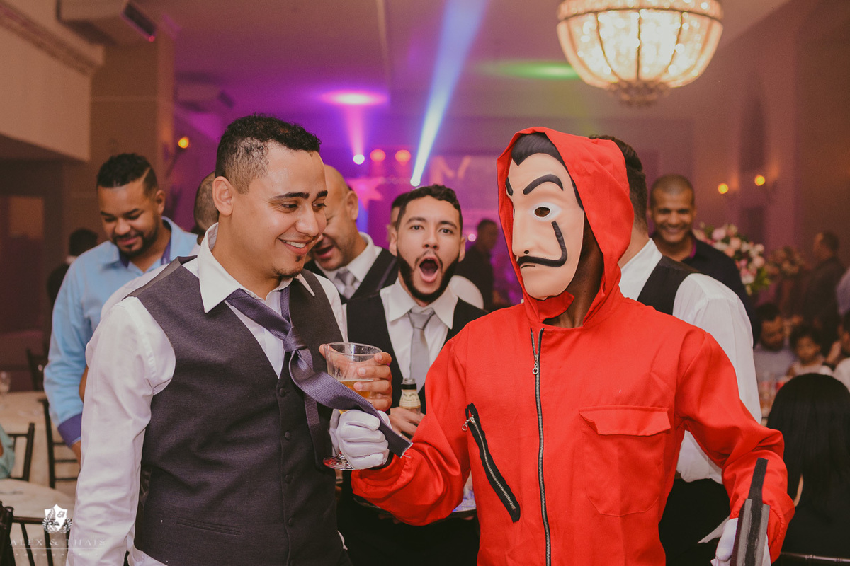 Vamos Cortar a Gravata do Noivo, La Casa de Papel, sequestro dos noivos - Recepção Castelo dos Vinhais