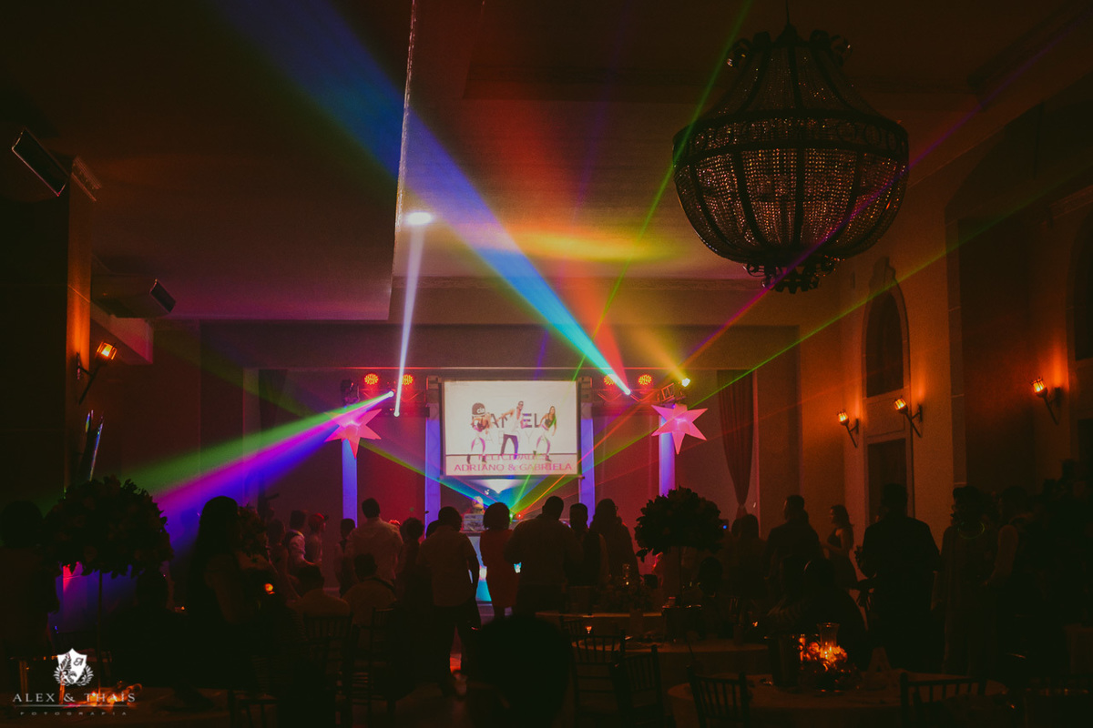 Festa de Casamento, Balada do casamento, iluminação Dj no salão - Recepção Castelo dos Vinhais