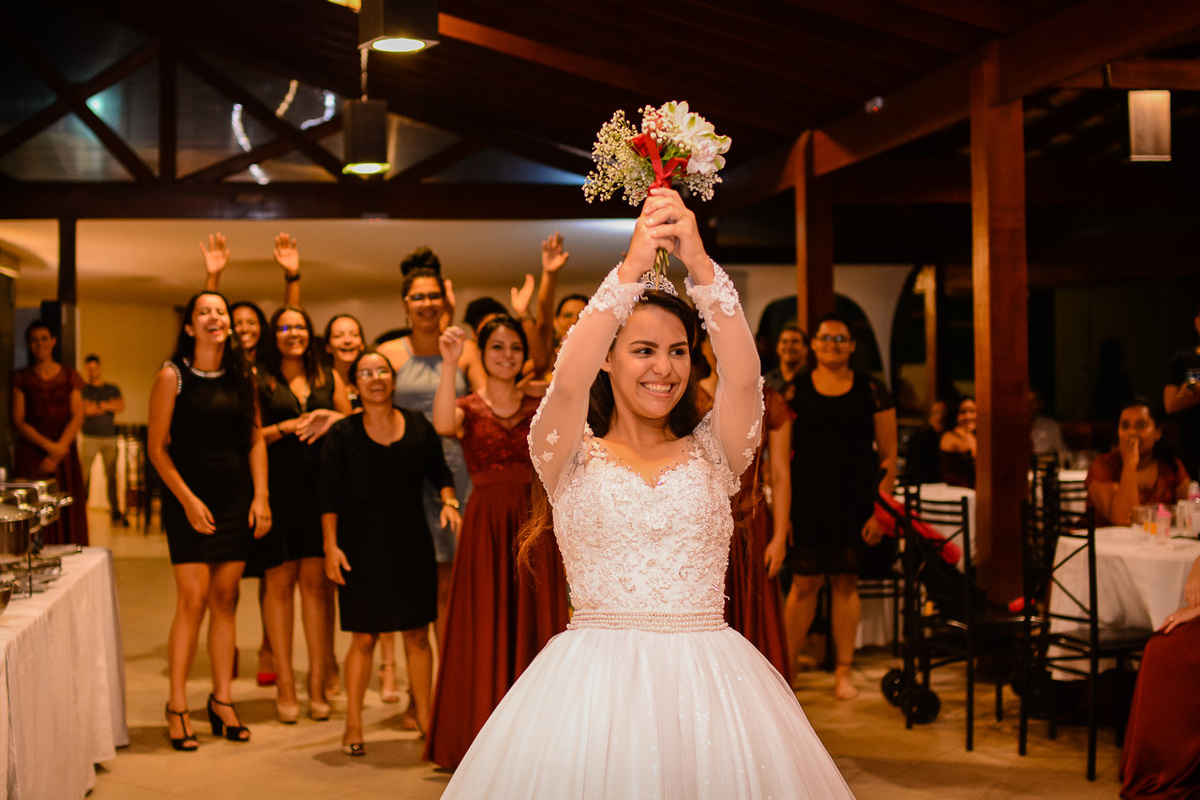 Fotos da festa de casamento, recepção no vale verde, buque da noiva.