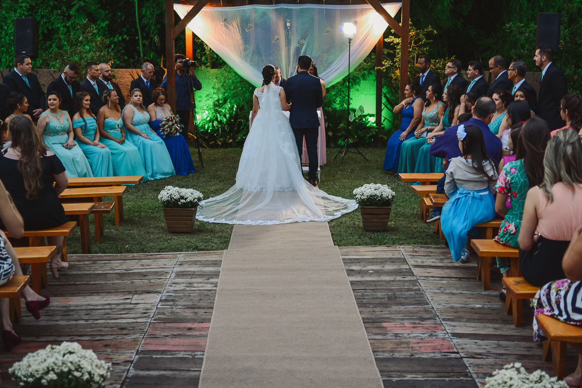 Cerimonia de casamento no vale verde 