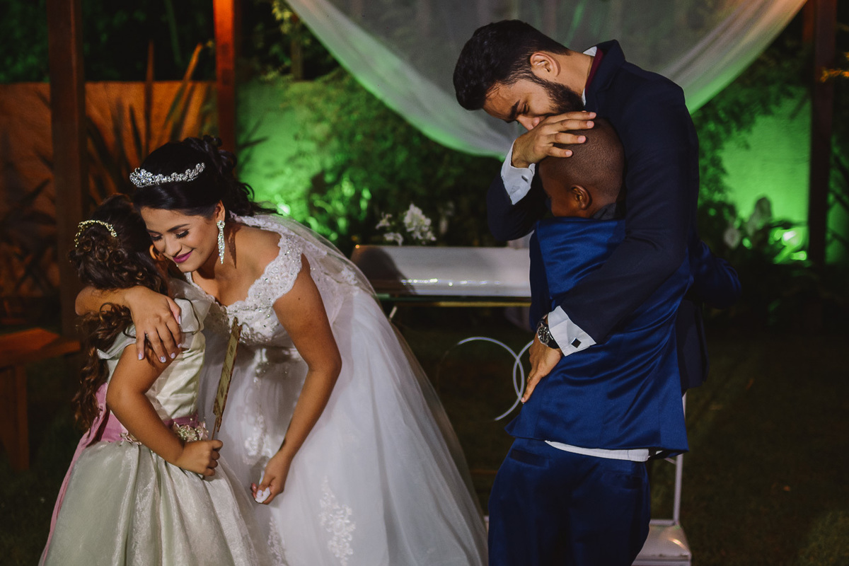 Cerimonia de casamento no vale verde Pajens e noivinhos de casamento