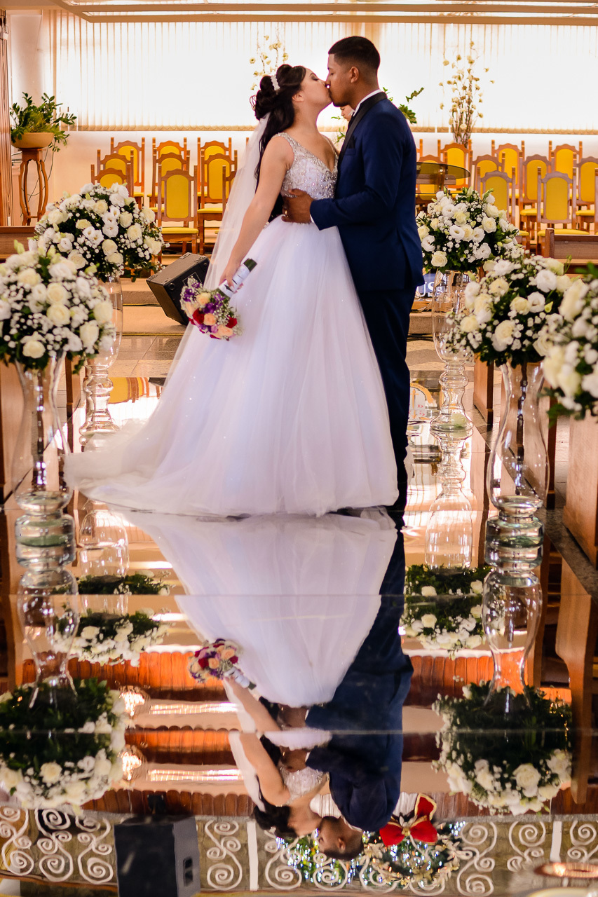 Cerimonia de casamento na assembleia de Deus sede vianelo