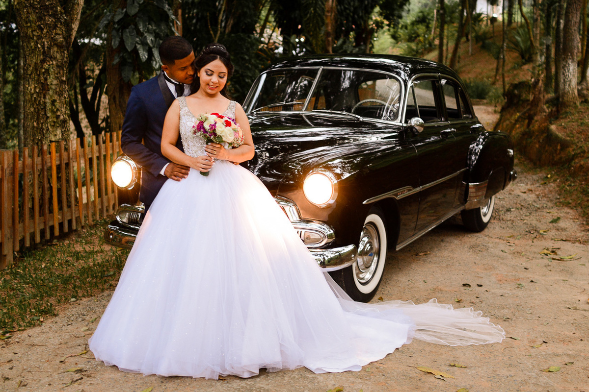 Fotos de casamento no sito do vovo, vestido de noiva, terno noivo.